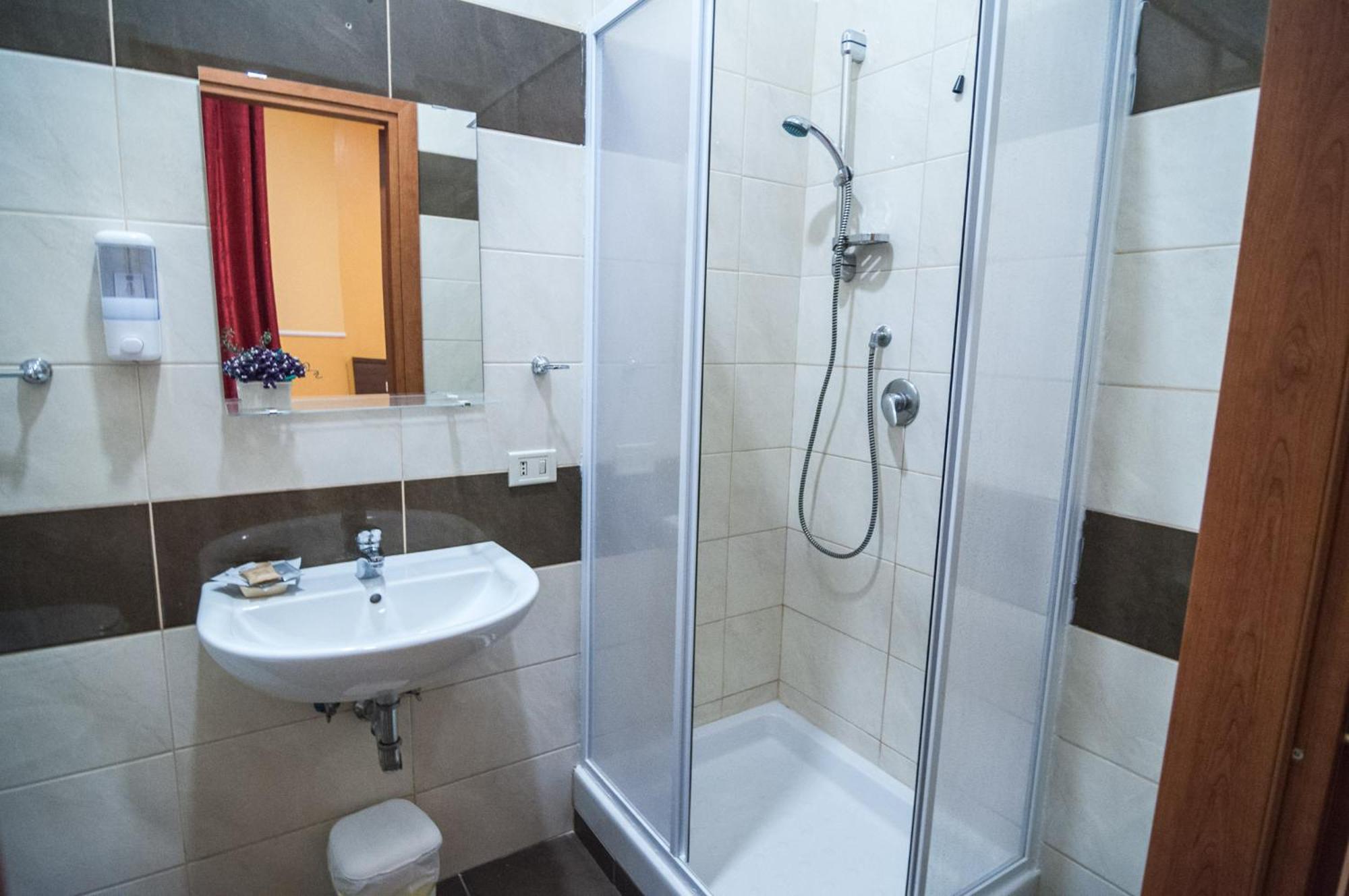 Habitación Doble Pequeña