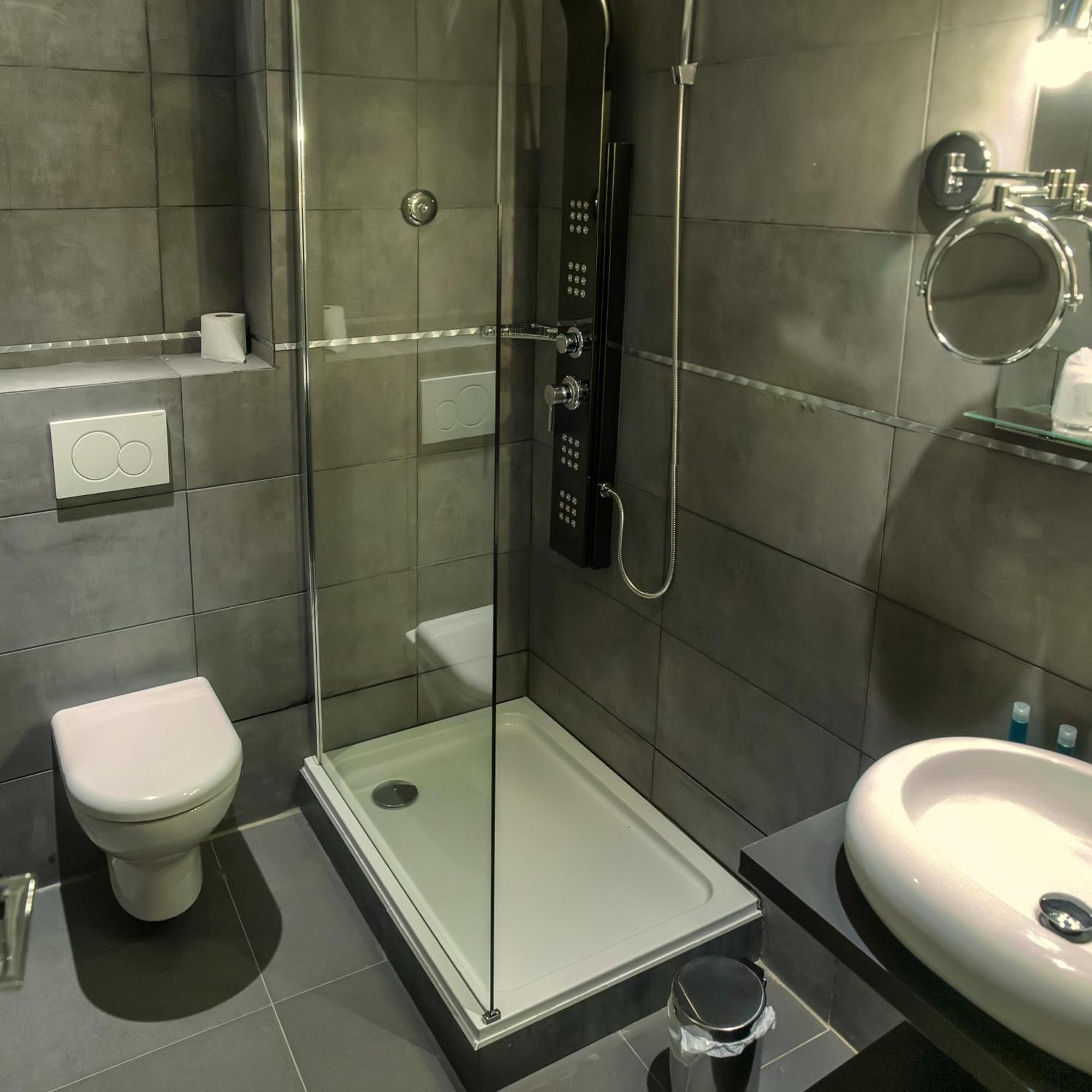 Superior Double or Twin Room with Balcony,710185147:JPEG