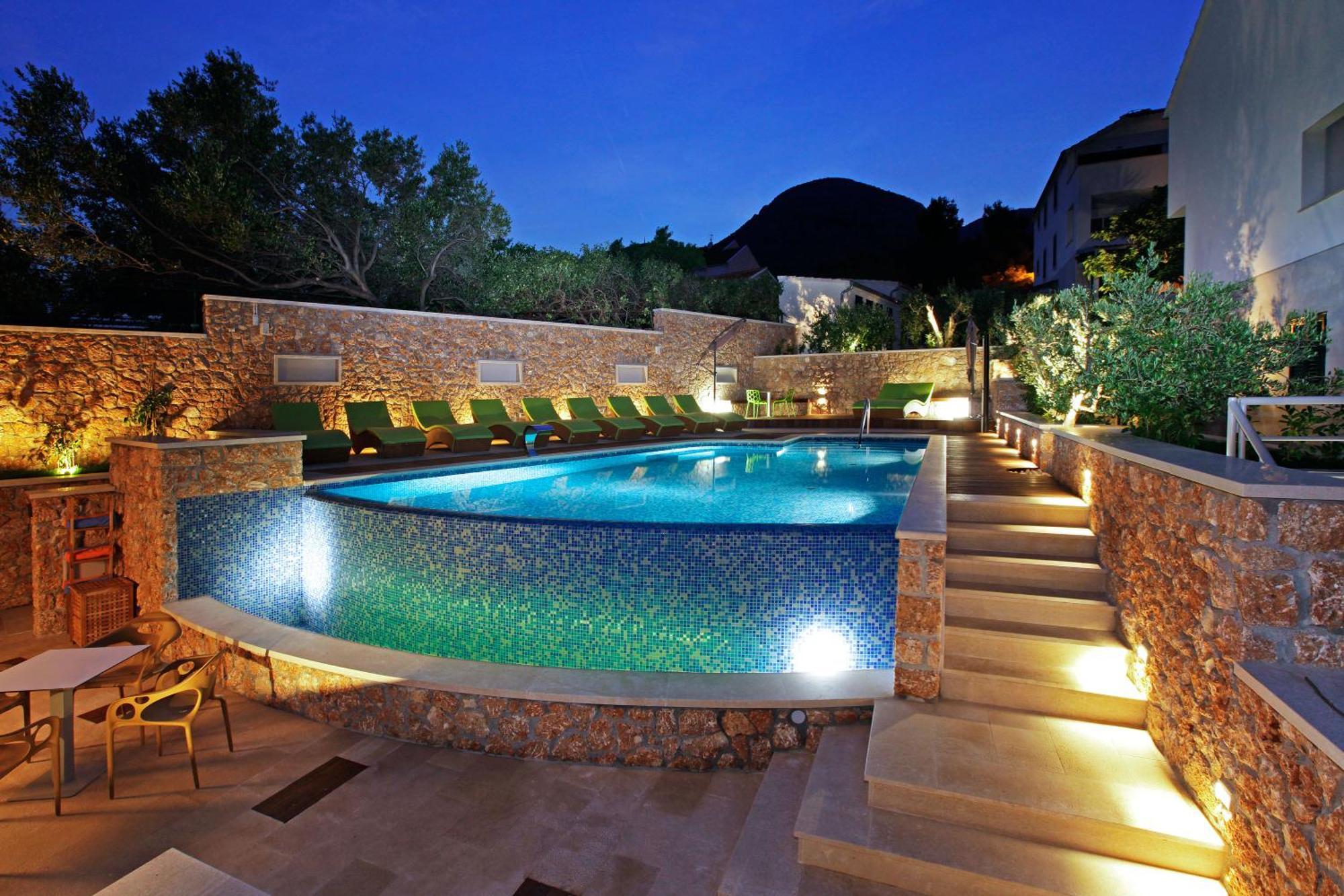 Chambre Double - Vue sur Piscine