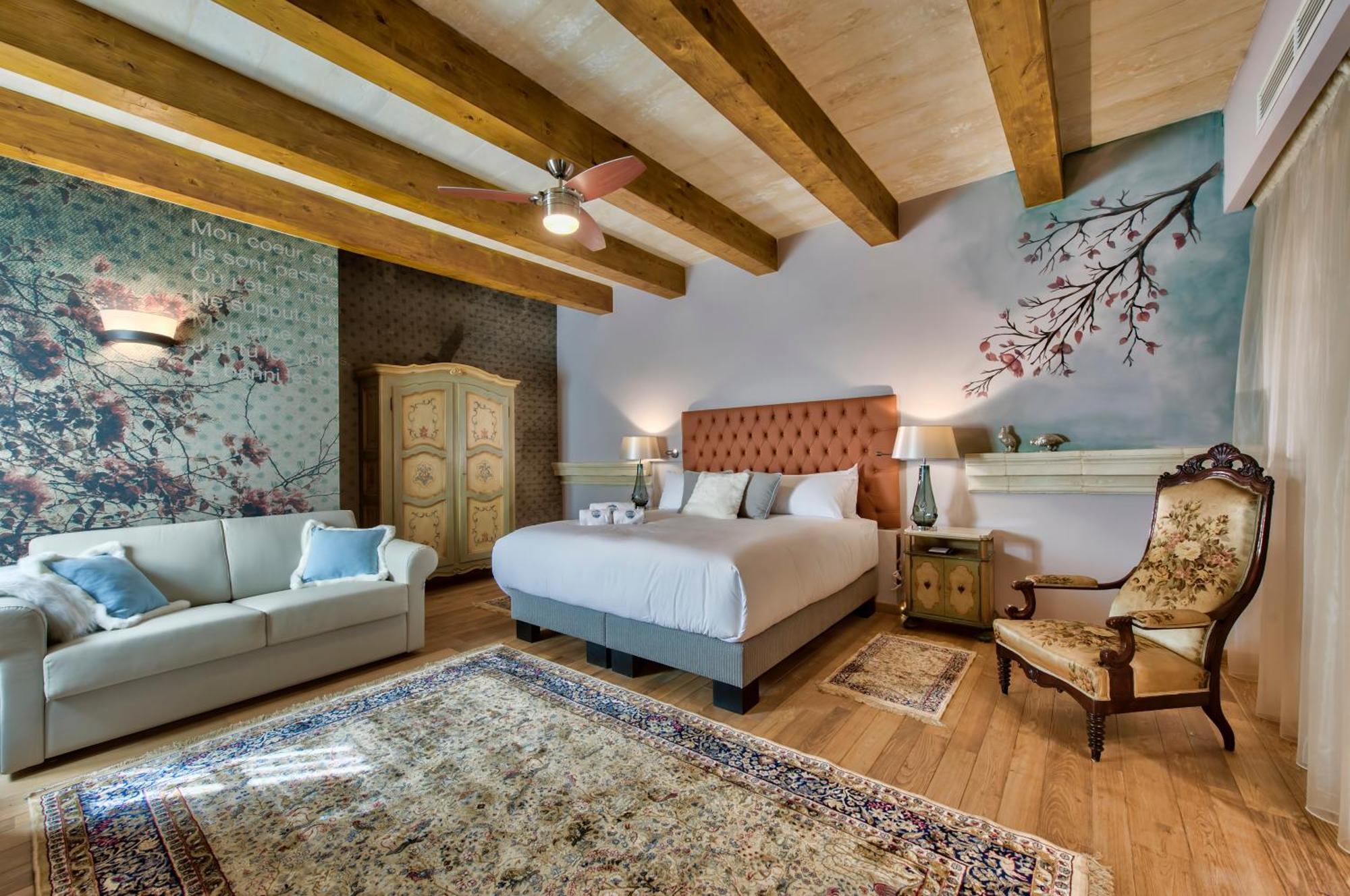 Deluxe Double or Twin Room