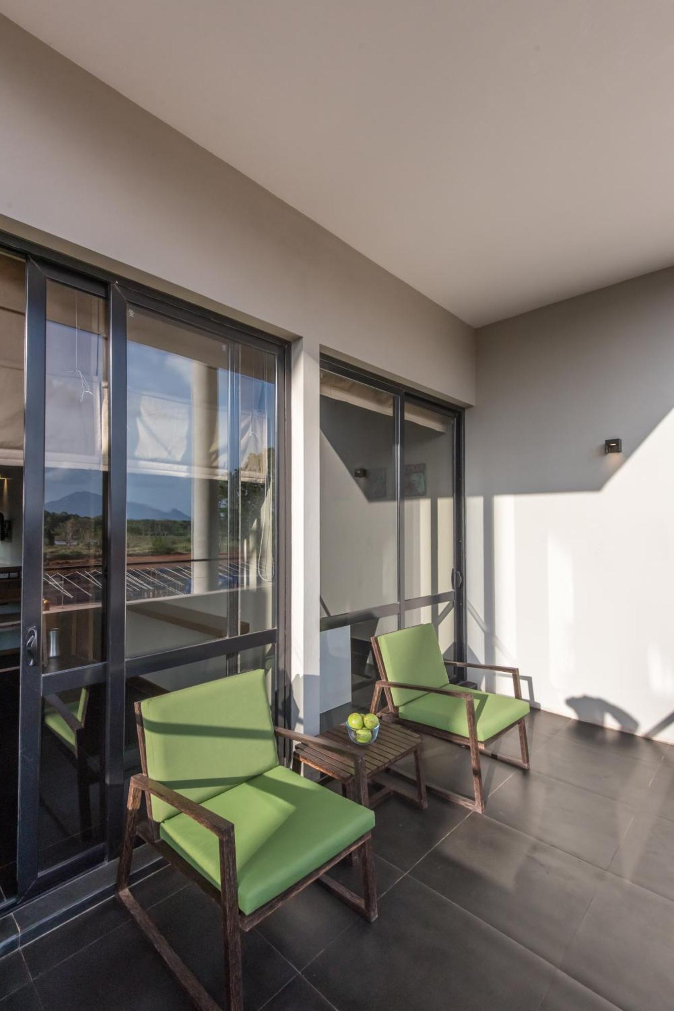 Deluxe Double Room at Lu Lin restaurant & the Canopy Bar