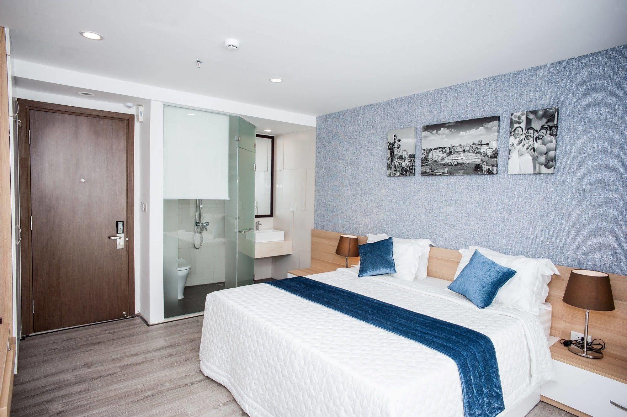 Executive Balcony King Room