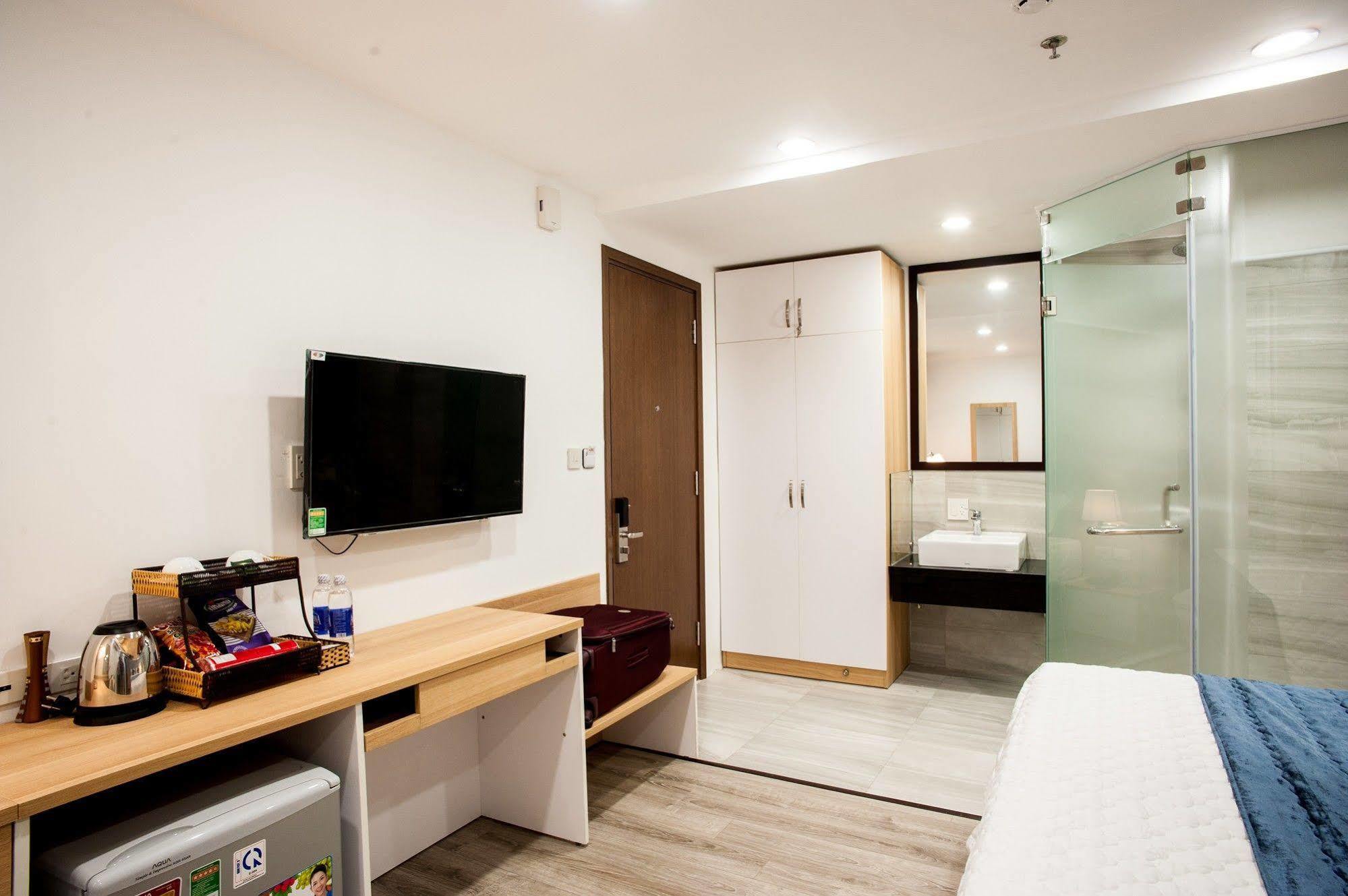 Premier Deluxe King Room