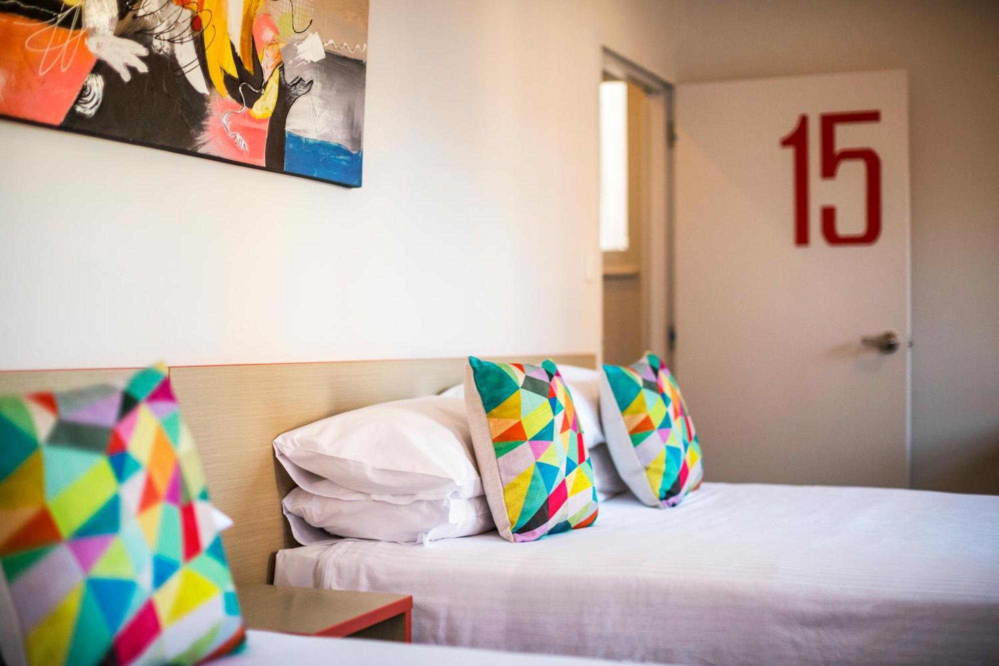 Economy Twin Queen Shared Facilities