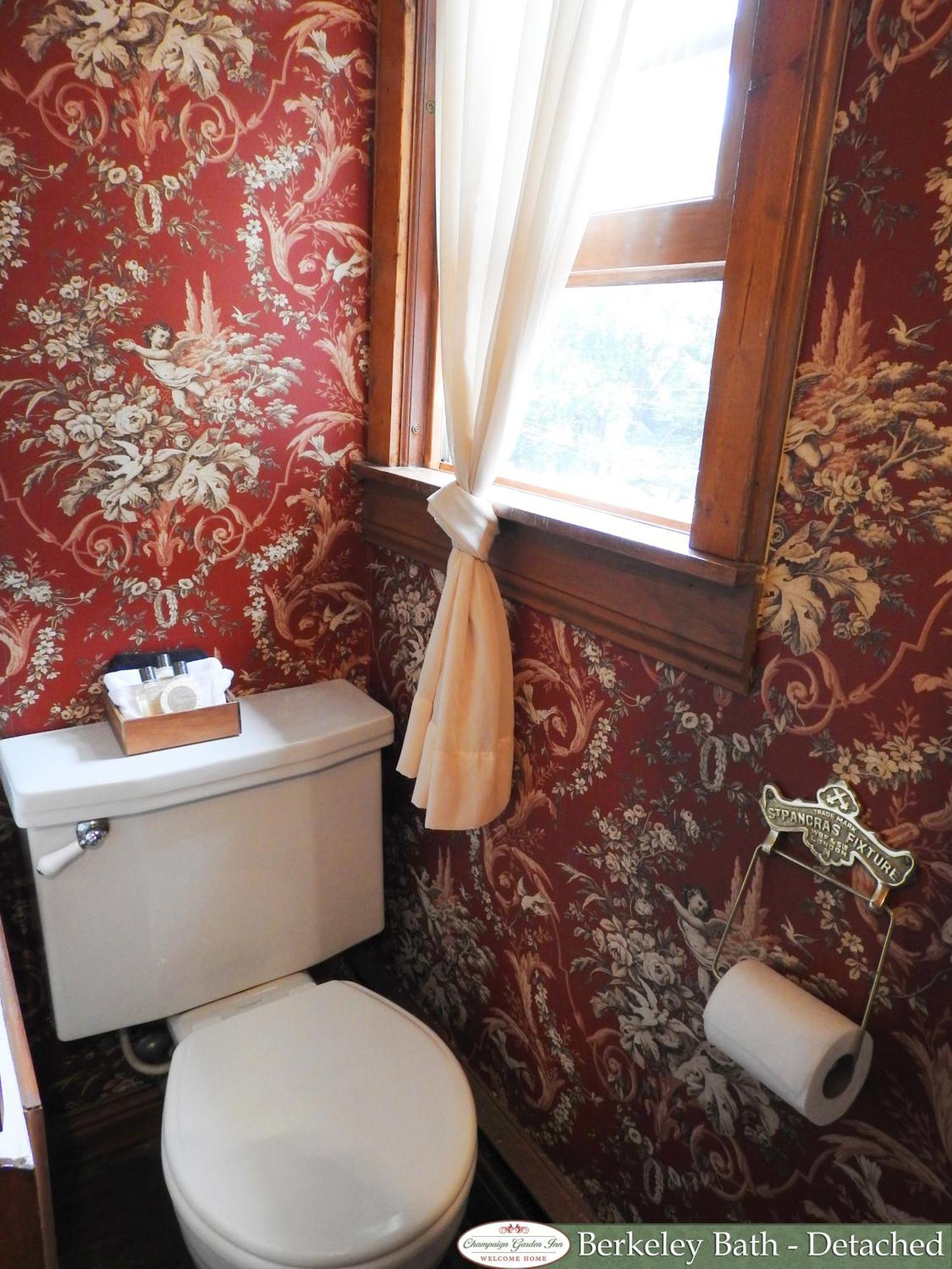Double Room Private External Bathroom