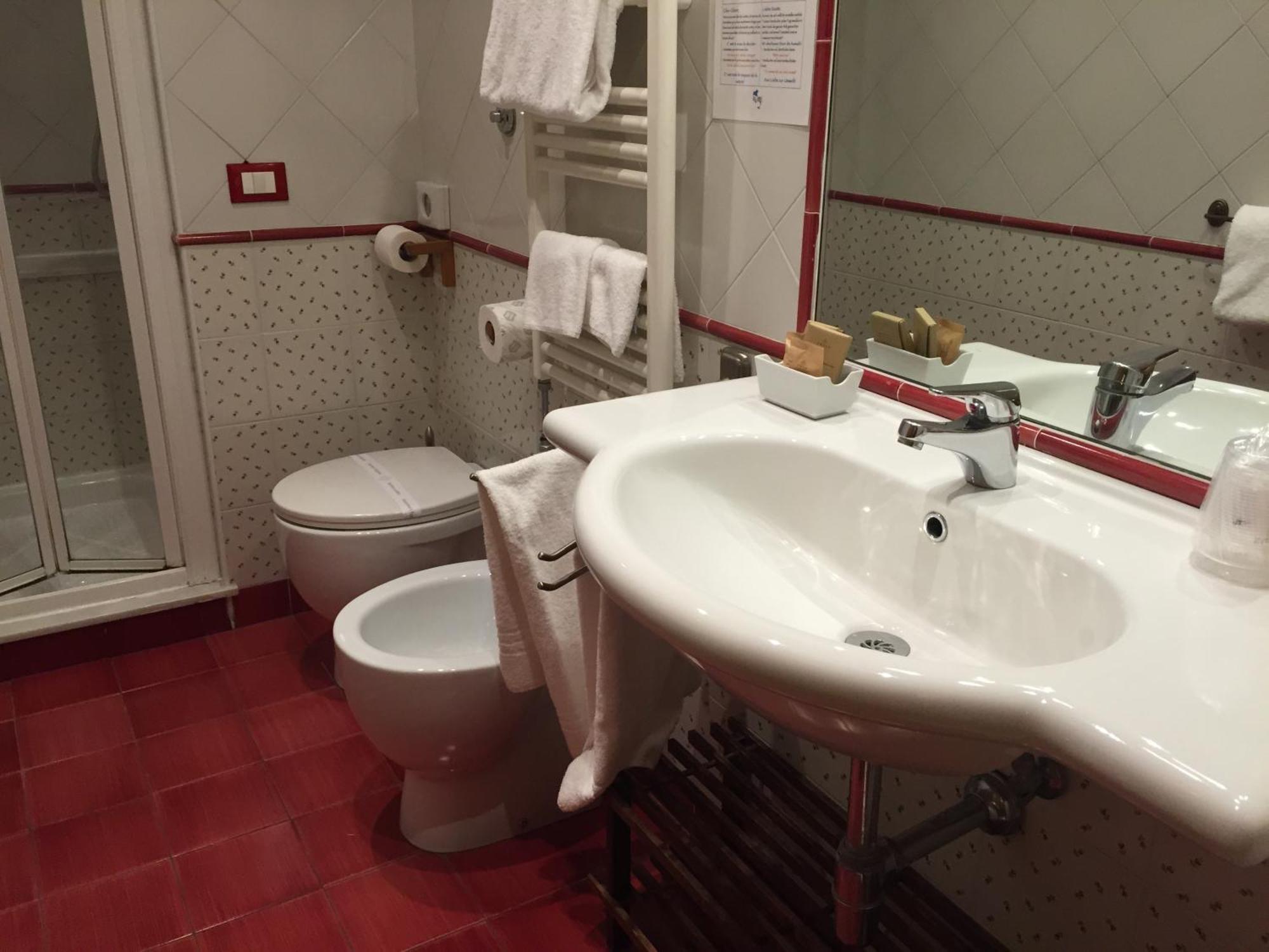 Triple Room,712753780:JPEG