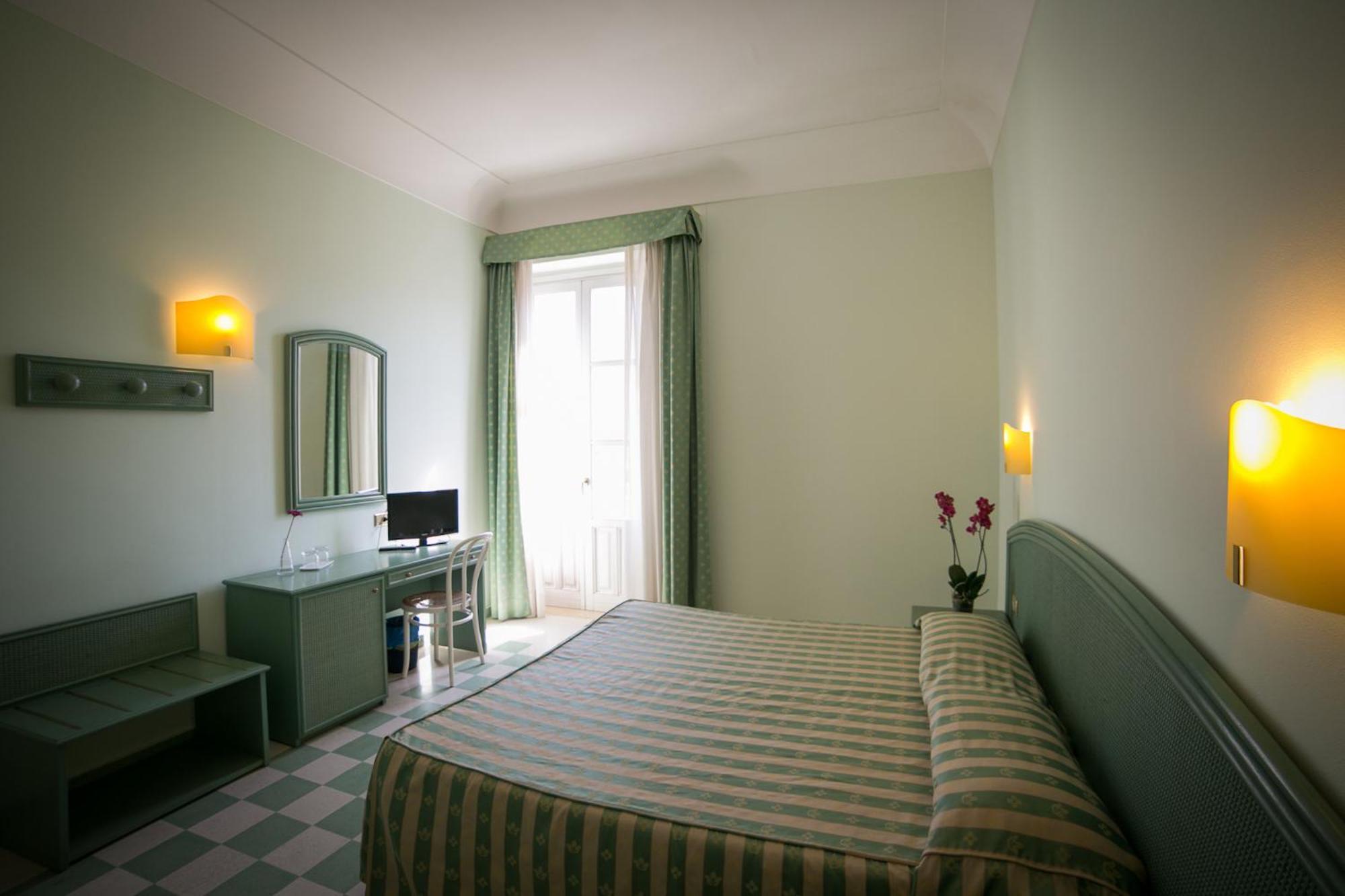 Quarto Duplo Standard