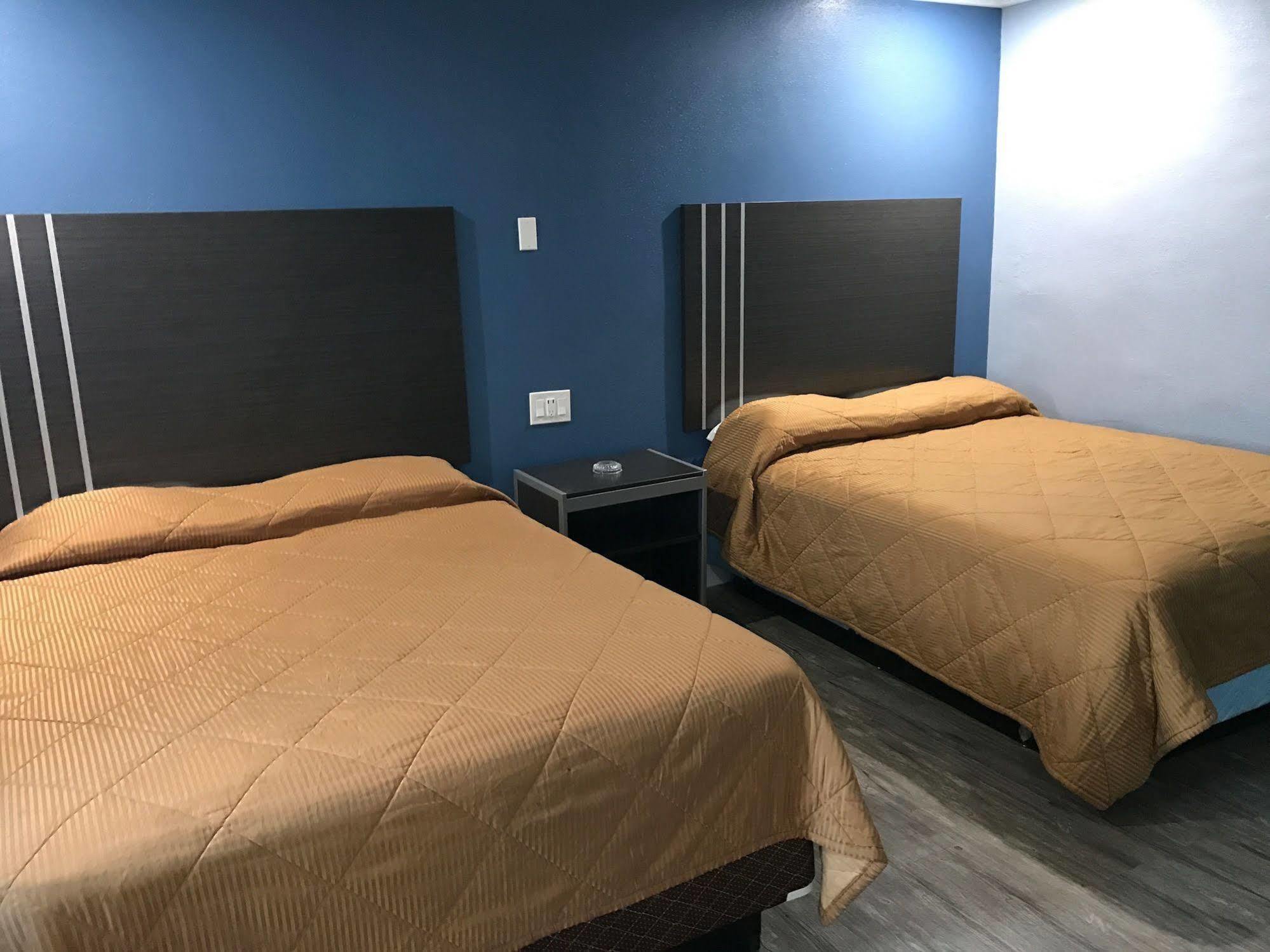 Standard Queen Room Two Queen Beds