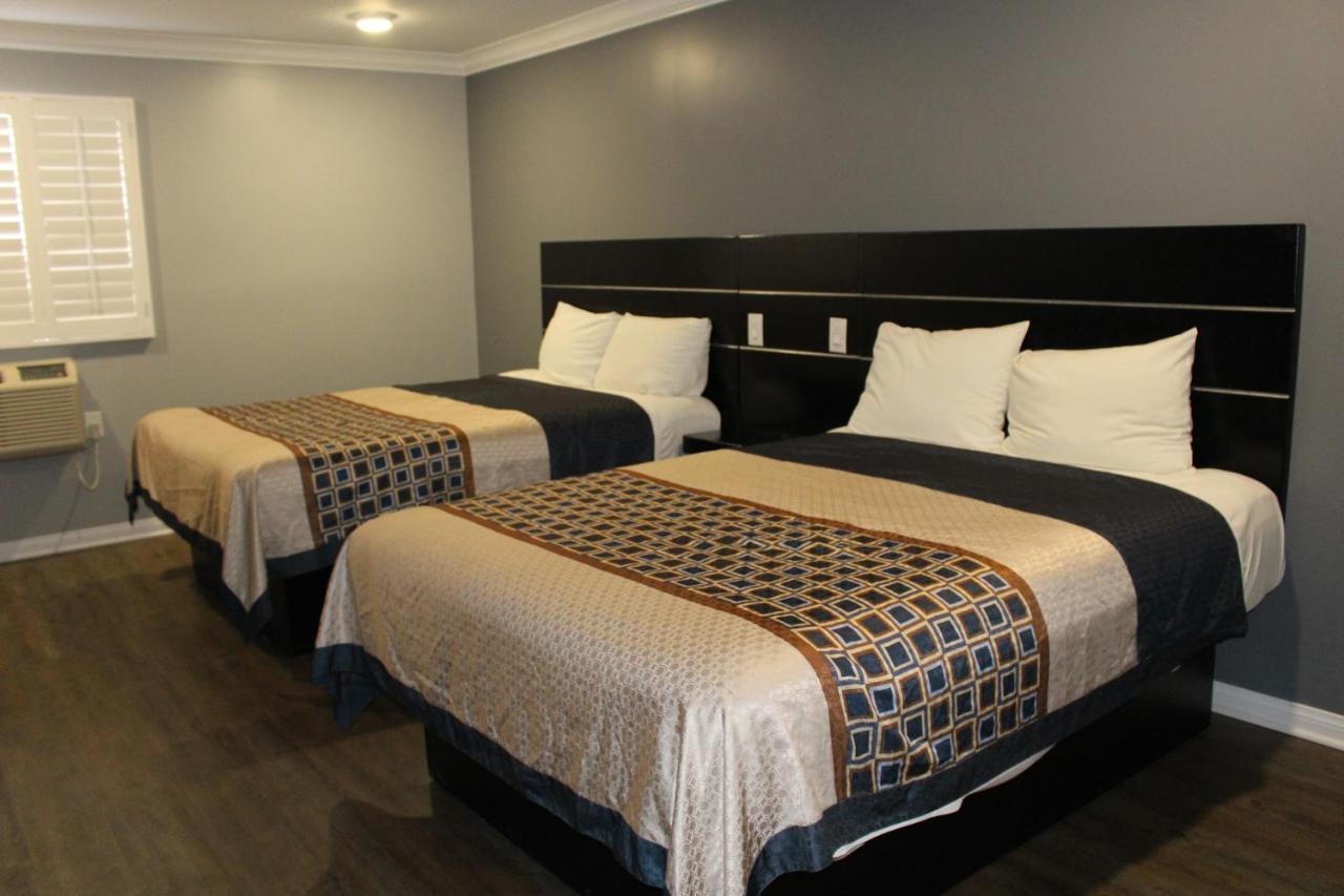 Deluxe Queen Room Two Queen Beds