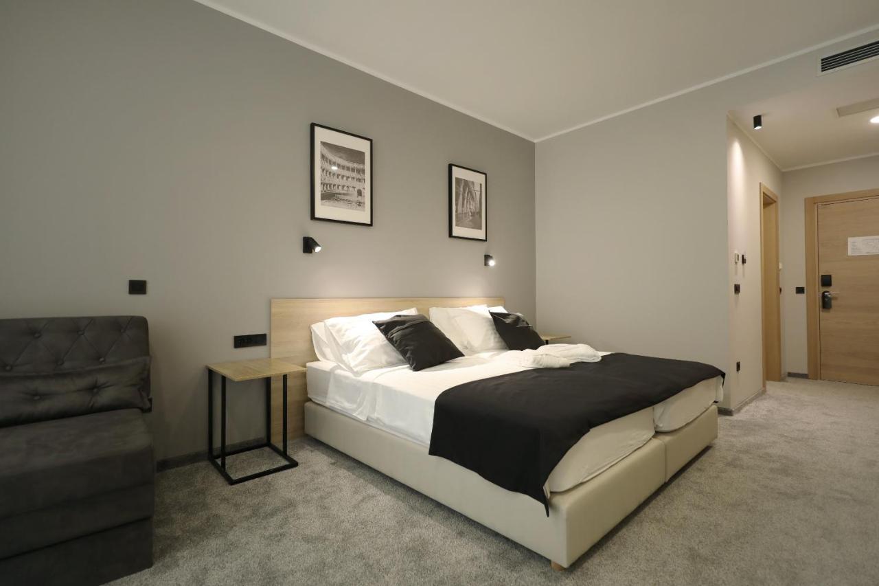 Quarto Deluxe com Cama de Casal ou 2 de Solteiro