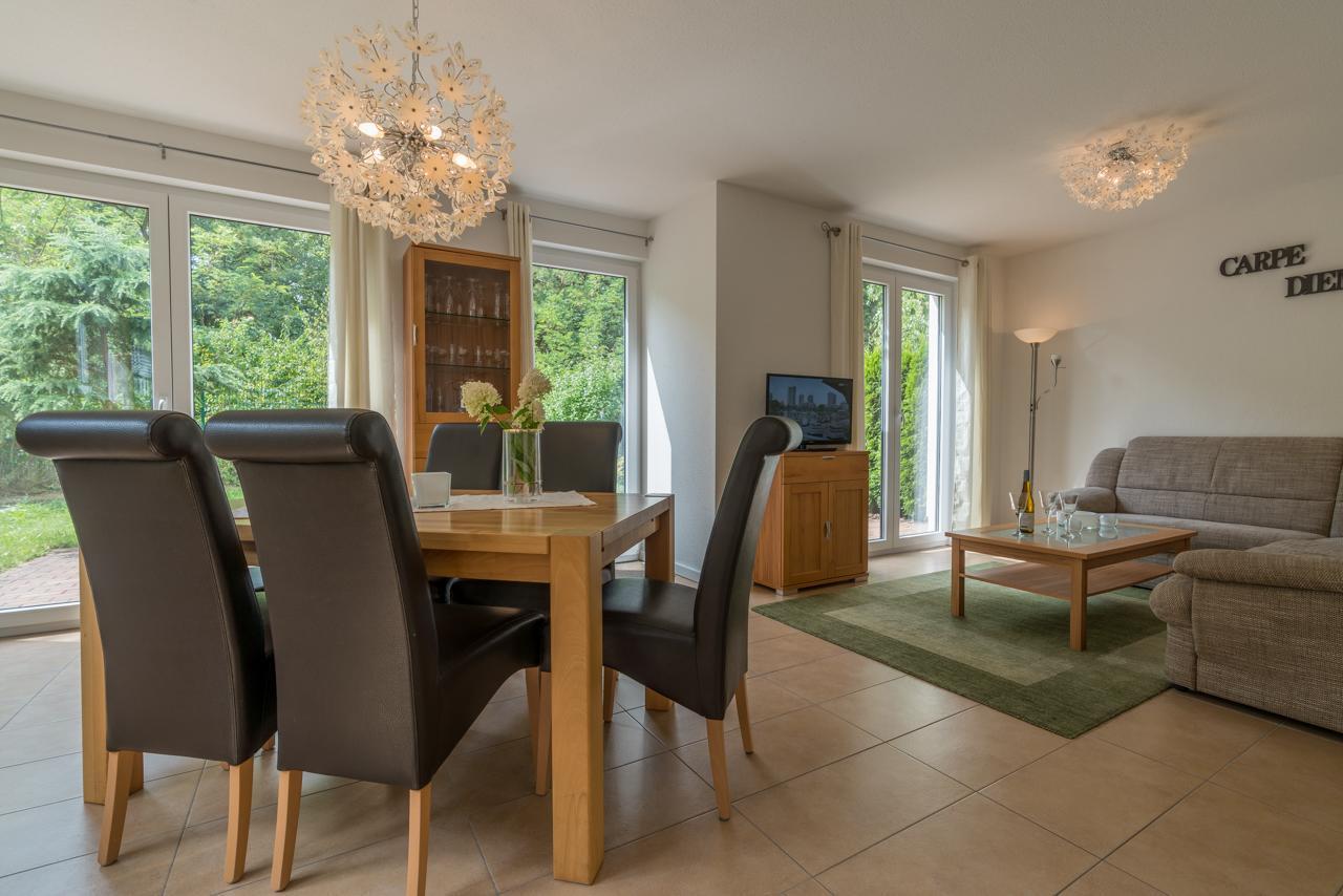 Three-Bedroom House,1029012661:JPEG