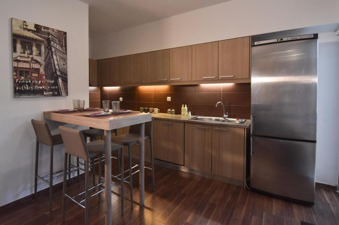 Deluxe Apartment