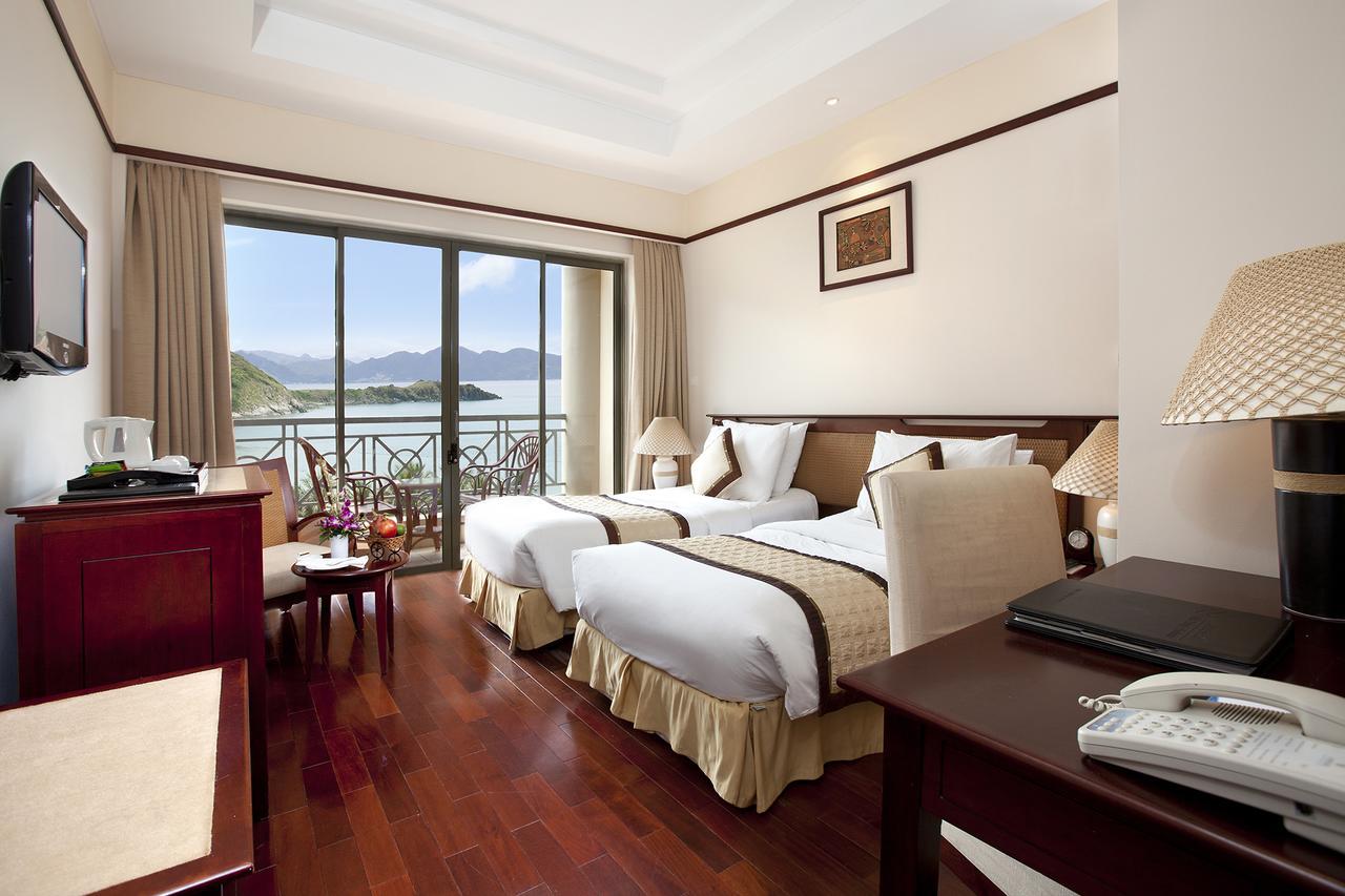 Deluxe Twin Bed