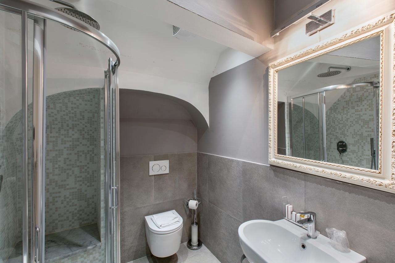 Double Room Private External Bathroom