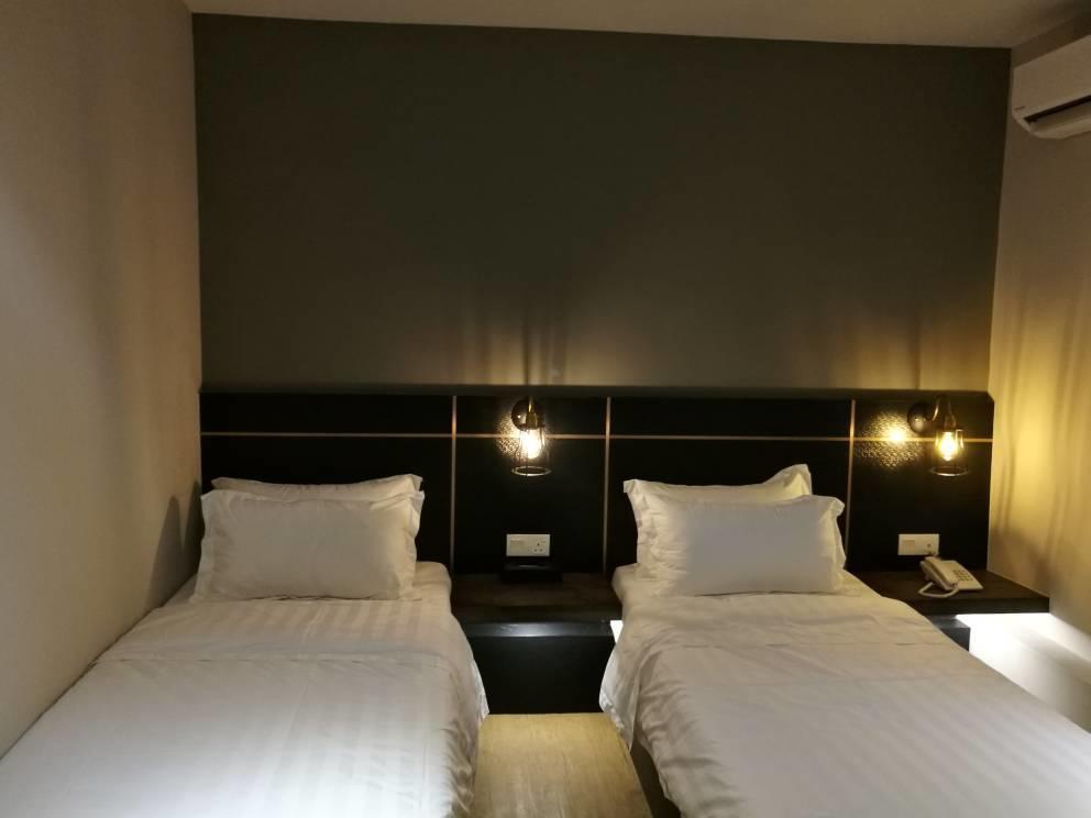 Deluxe Twin Room without window,720403942:JPEG