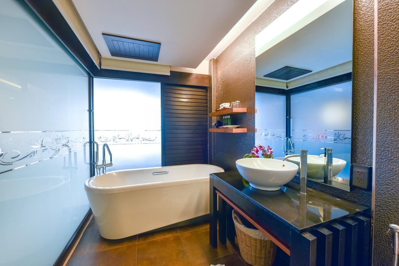 Deluxe Double or Twin Room Garden View