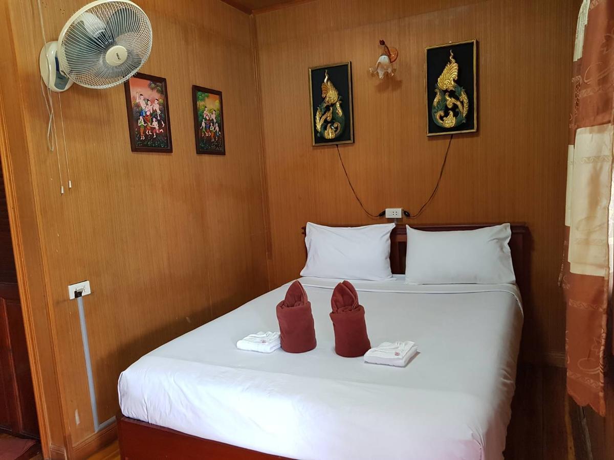 Small Double Room,725091253:JPEG
