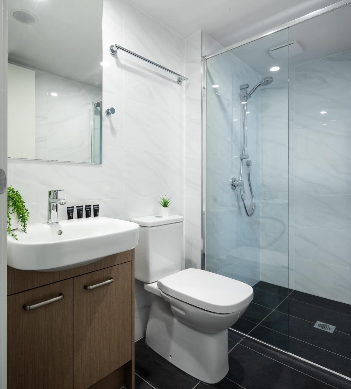 Suite com 2 Quartos e Cozinha