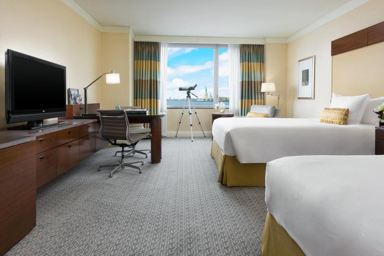 Zimmer Liberty Lounge mit 2 Doppelbetten