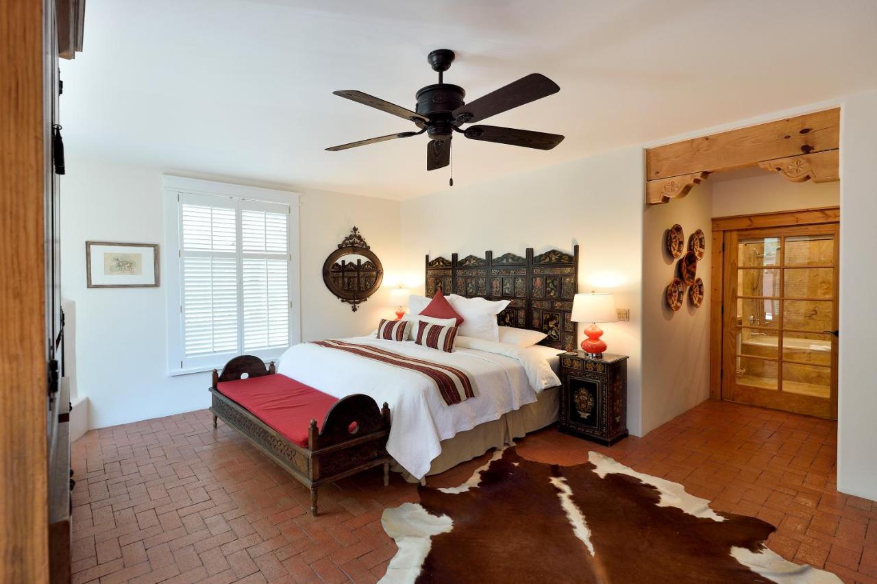 Deluxe King Suite