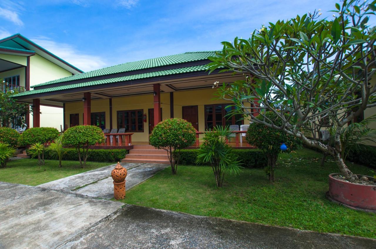 Deluxe Bungalow Garden View