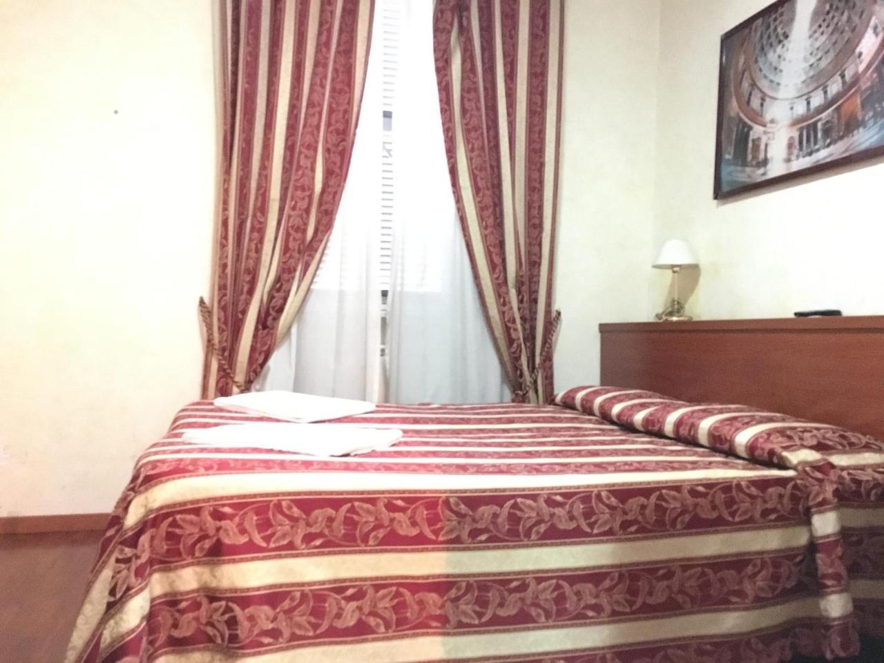 Double or Twin Room Private Bathroom