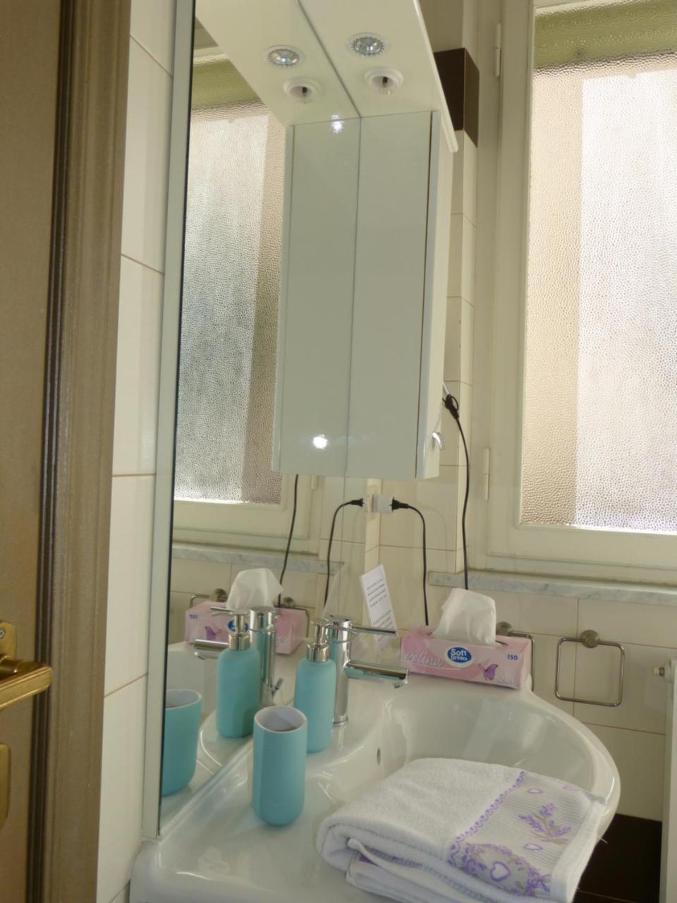 Double Room Private Bathroom