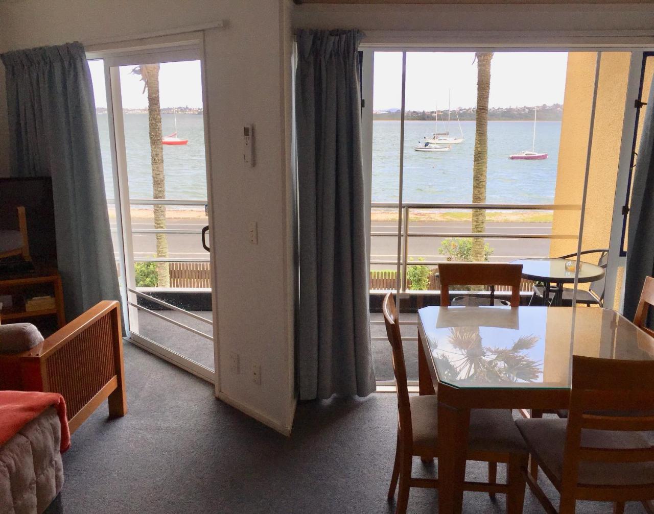 One-Bedroom Suite Sea View Upper Floor