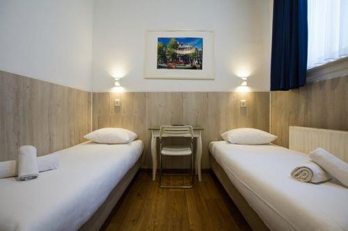 Petite Chambre Lits Jumeaux