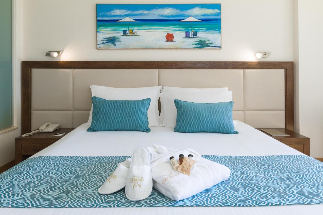 Standard Side Sea View Room