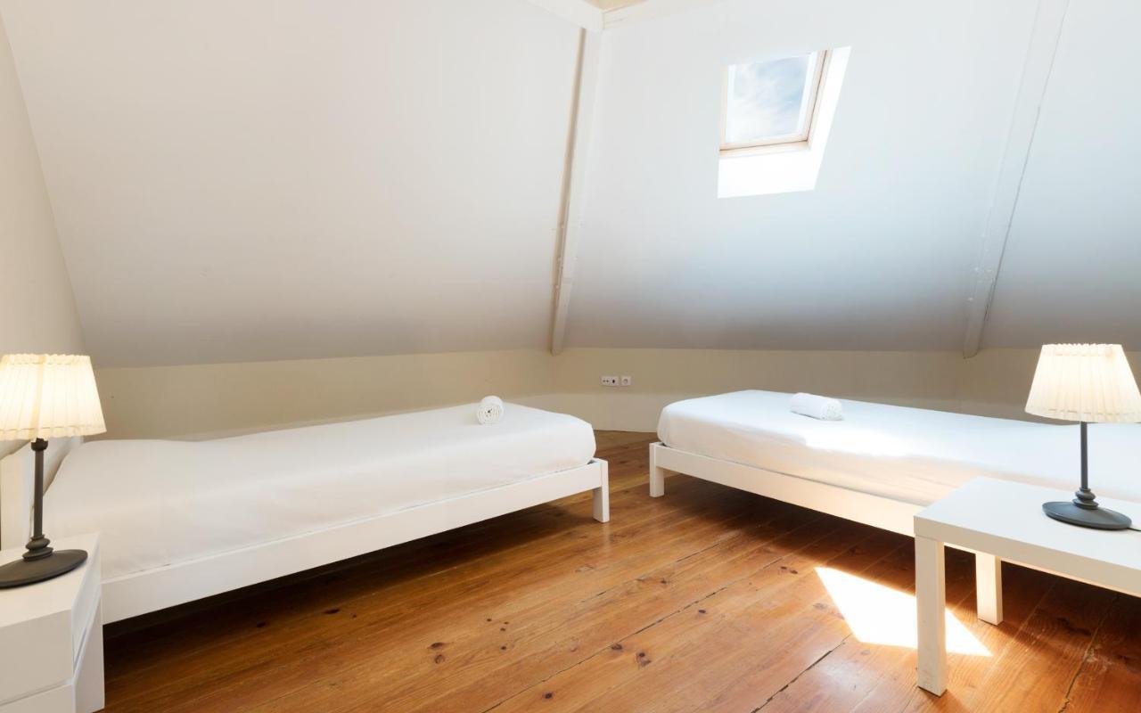 Twin Room Shared Toilet