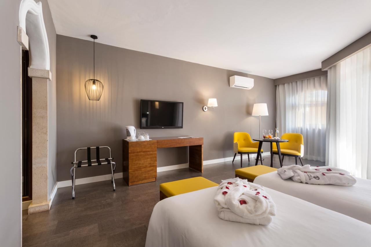 Doppel-/Zweibettzimmer mit direktem Meerblick