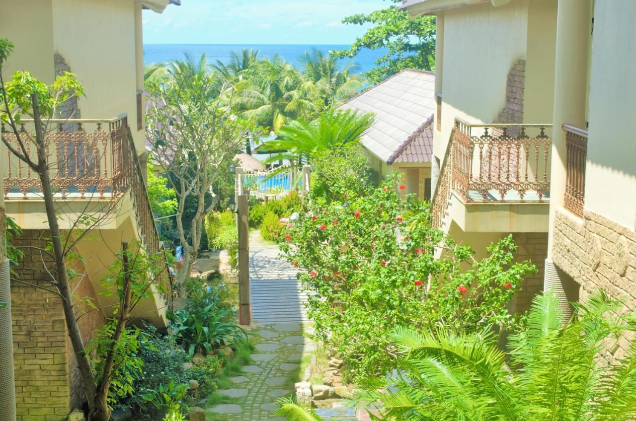 Deluxe Bungalow Garden View