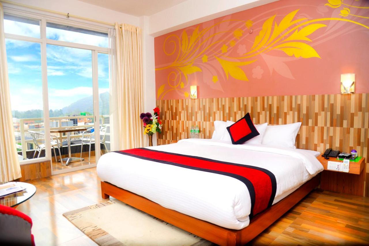 Super Deluxe Lake View Room