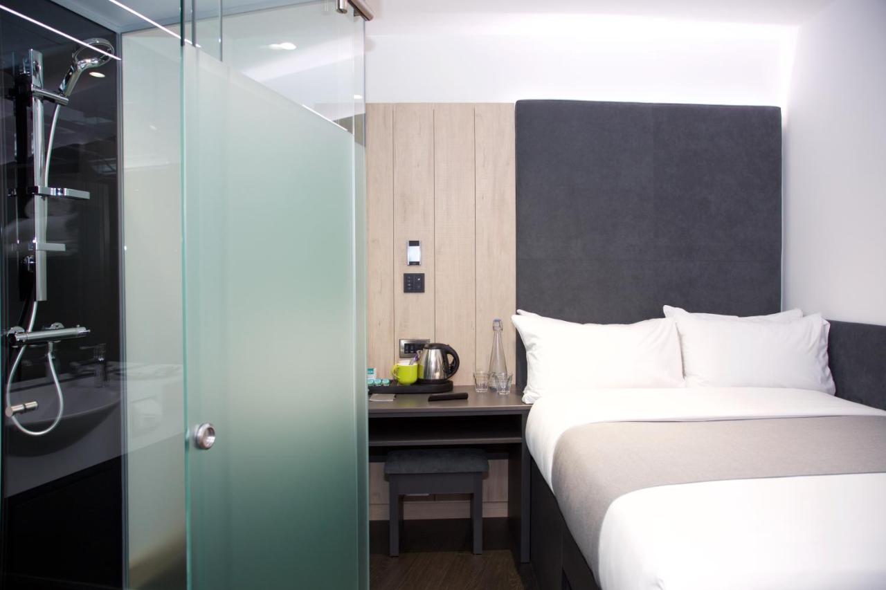 Double Room - No Window