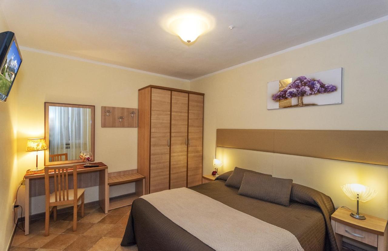 Superior One-Bedroom Apartment