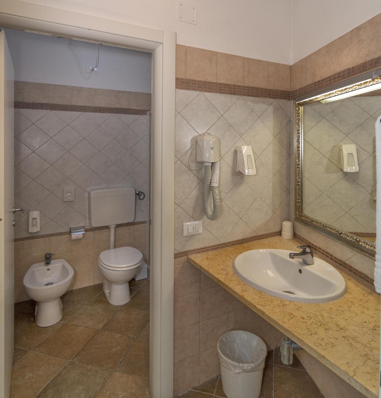 One-Bedroom Apartment,1216252696:JPEG