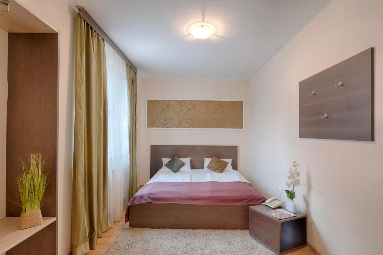Small Double or Twin Room