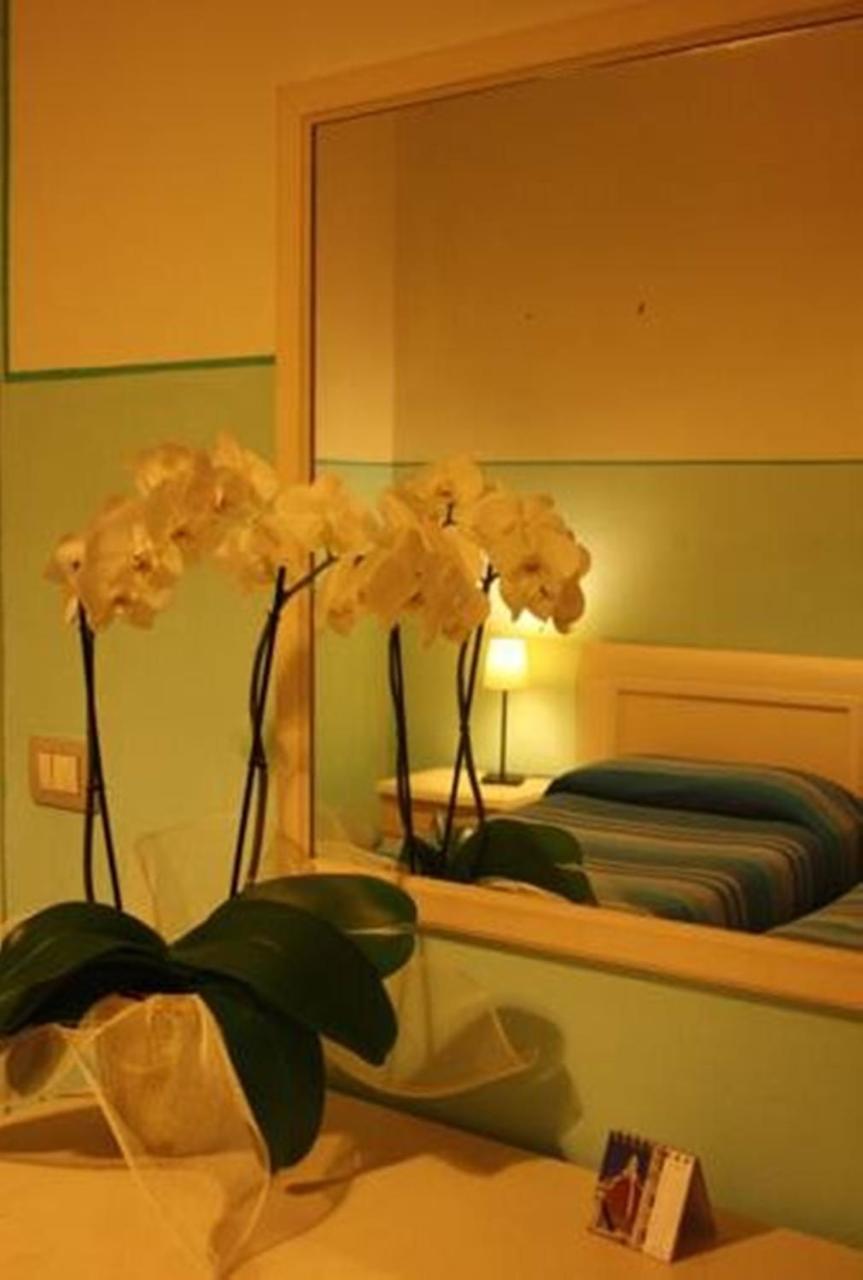 Double or Twin Room Bathroom