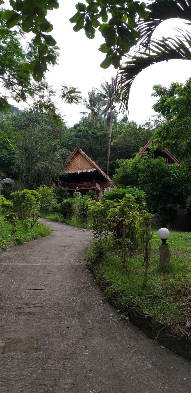 Deluxe Bungalow