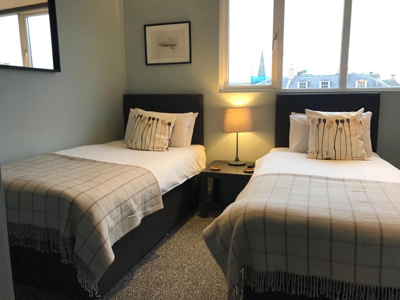Twin Room with Shower