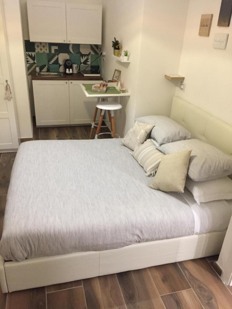 Double Room,756659704:JPEG