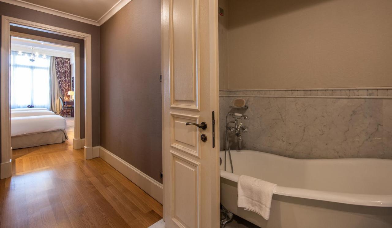 Grand Pera Studio Triple Room