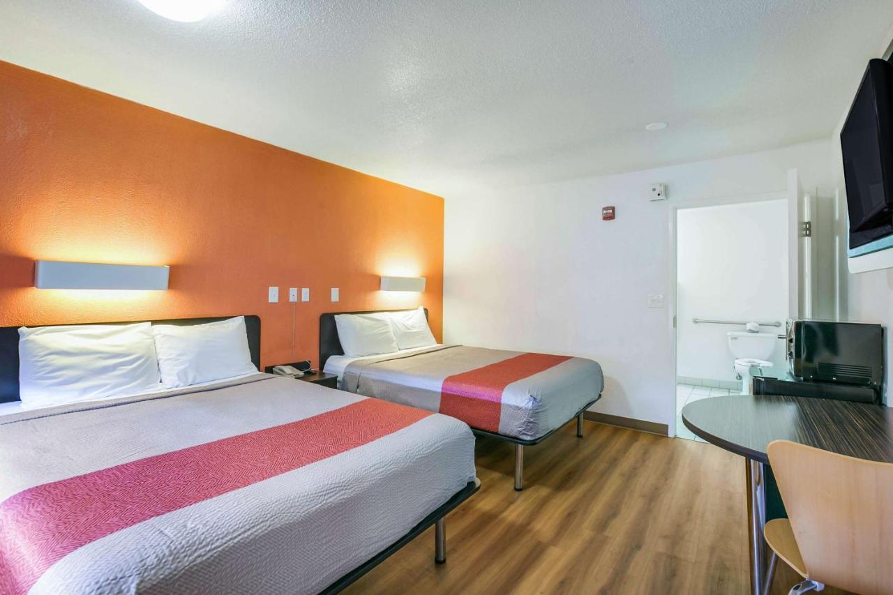Deluxe Quadruple Room,757814305:JPEG