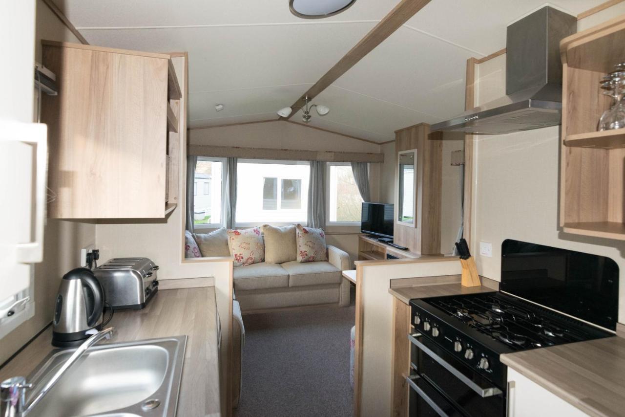 4 Berth Comfort Caravan Pet Free,762793372:JPEG