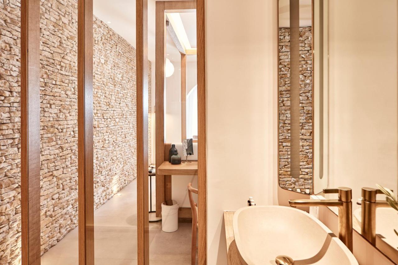 Naia Junior Suite met Eigen zwembad en Uitzicht op Zee