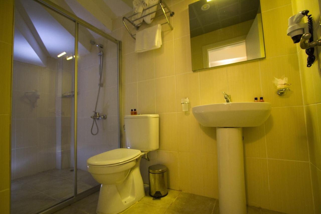 Economy Room - Semi-Basement,799579320:JPEG
