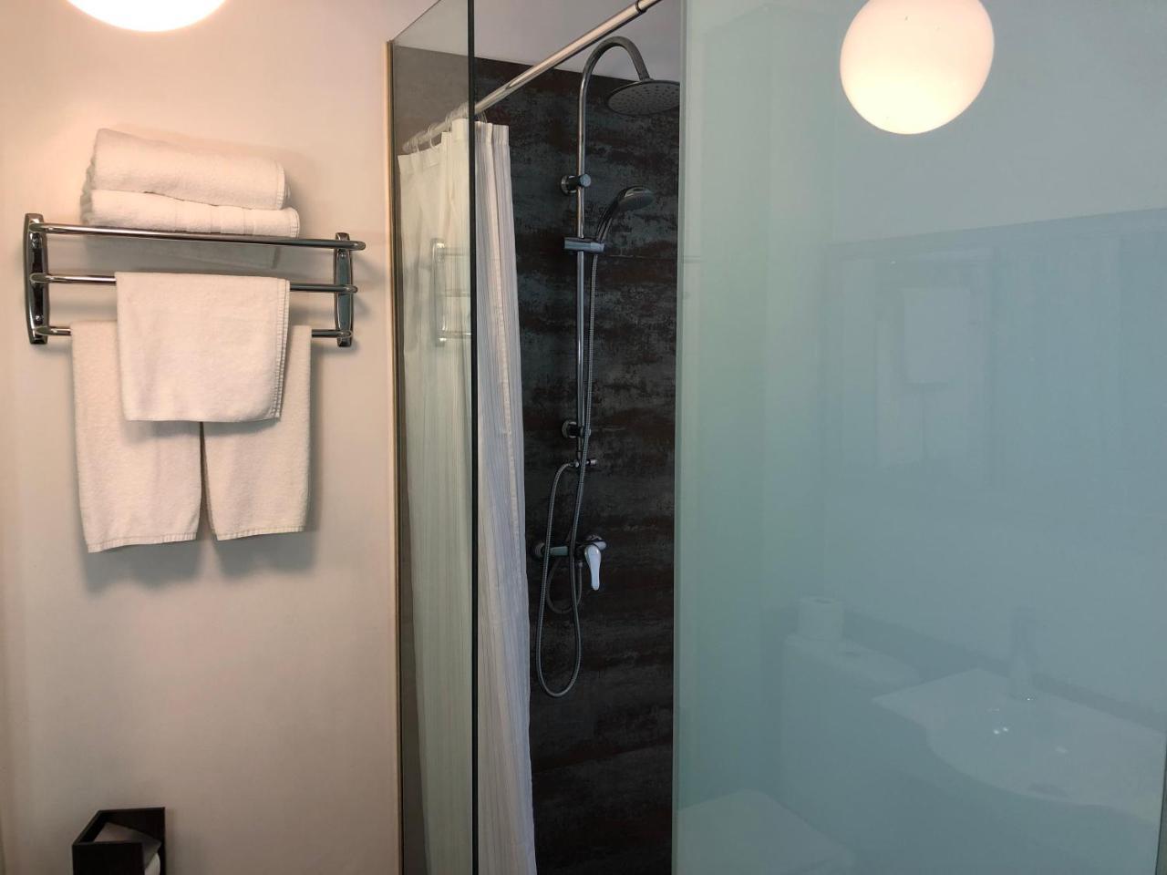 Quarto Superior com Cama de Casal ou 2 de Solteiro
