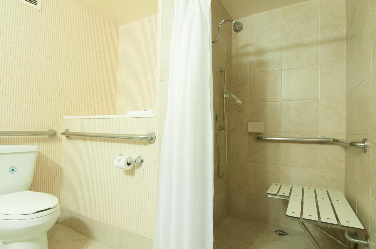 Accessible Queen Room Two Queen Beds