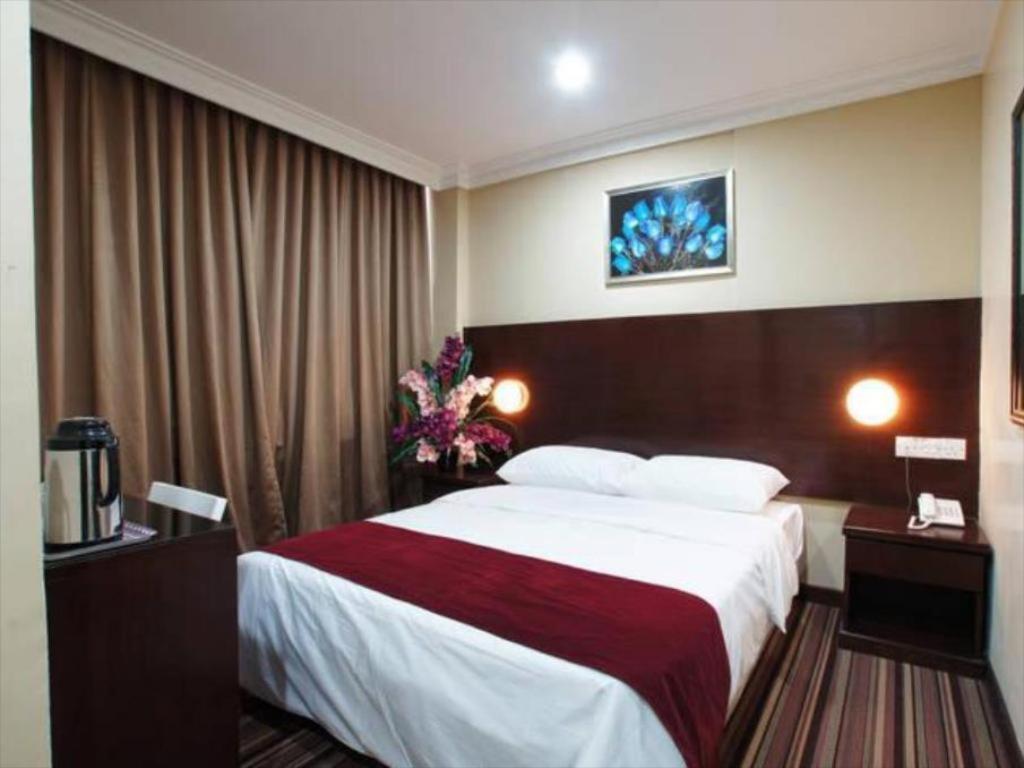 Queen Room